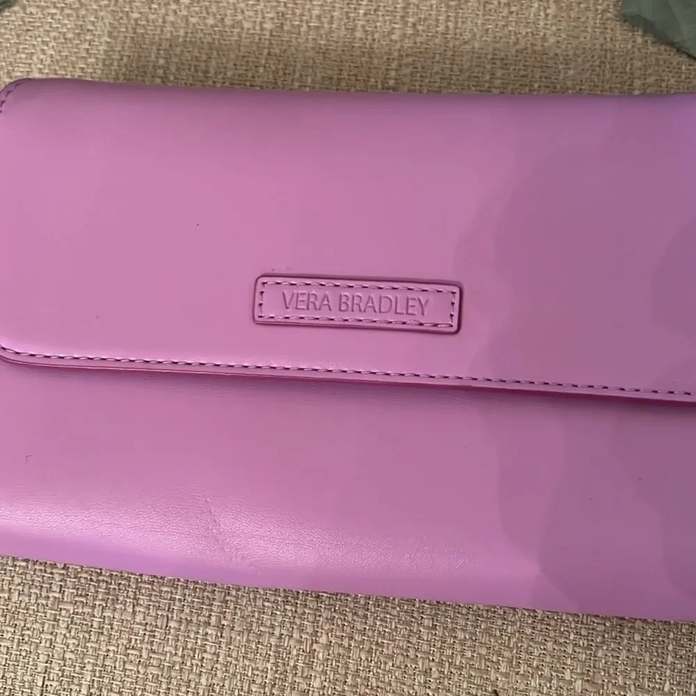 Vera Bradley EUC Lavendar Wristlet Wallet